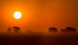 Las puestas de sol son impresionantes en áfrica